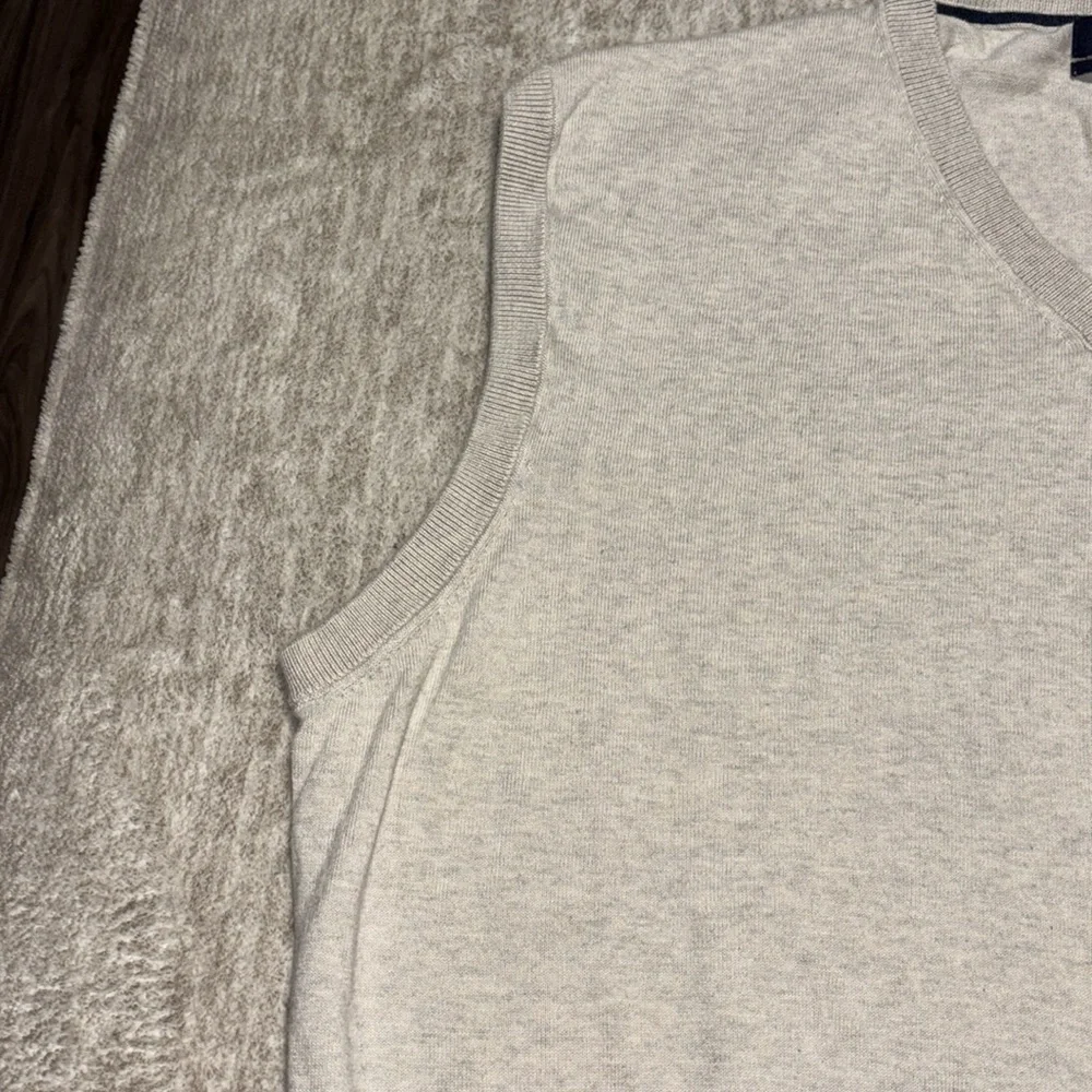 Men's XXL Nautica Oatmeal sleeveless sweater vest V neck - Picture 3 of 6